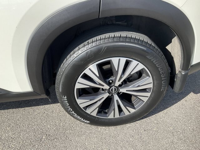 Used 2023 Nissan Rogue SV FWD image 14