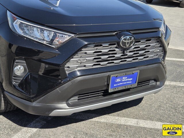 Used 2020 Toyota RAV4 Limited AWD/4WD image 2