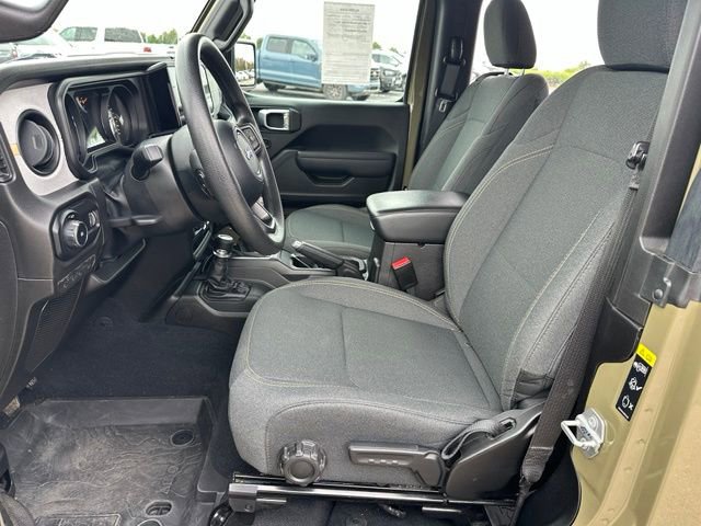 Used 2025 Jeep Wrangler Sport AWD/4WD image 11