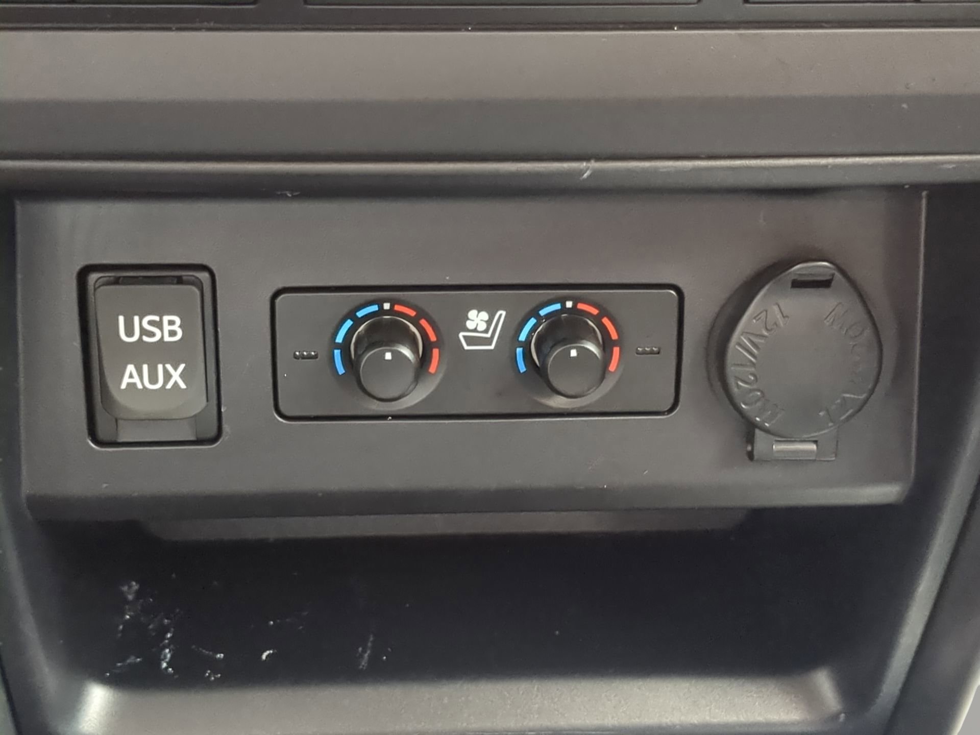 Used 2018 Toyota 4Runner Limited AWD/4WD image 62
