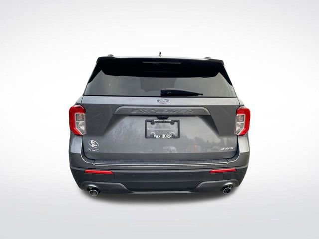 Certified 2022 Ford Explorer XLT w/ Equipment Group 202A image 4