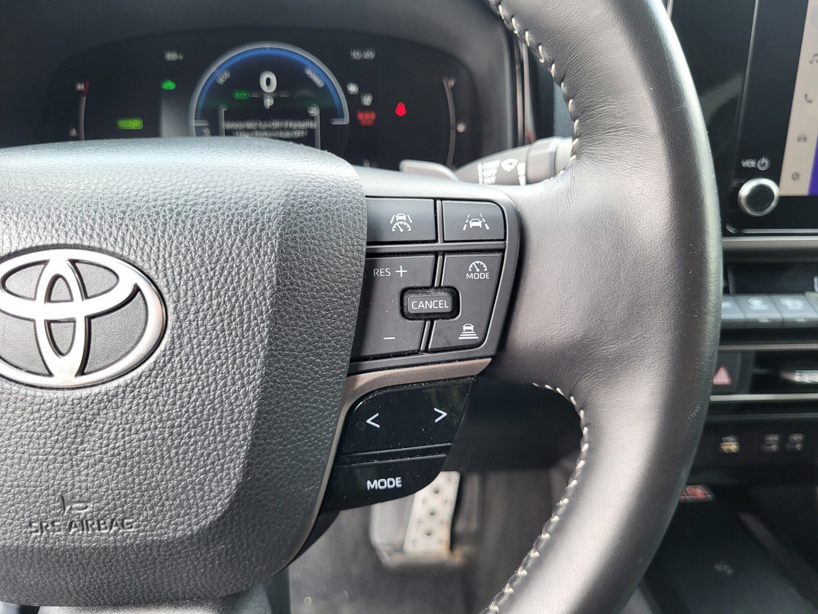 Used 2025 Toyota Camry SE FWD image 30