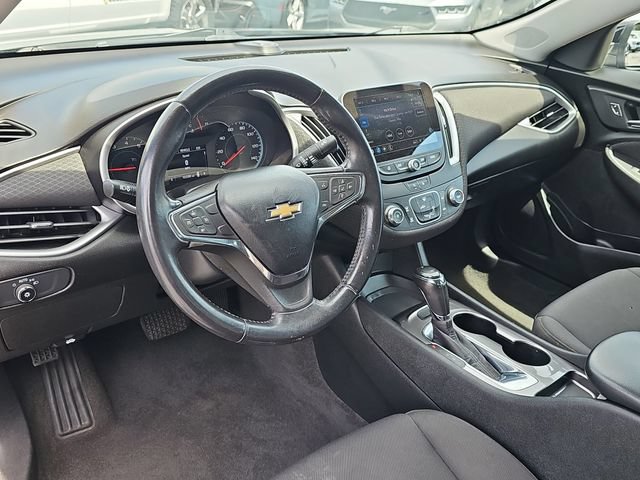 Used 2020 Chevrolet Malibu RS w/ LPO, Convenience Package 2 FWD image 17