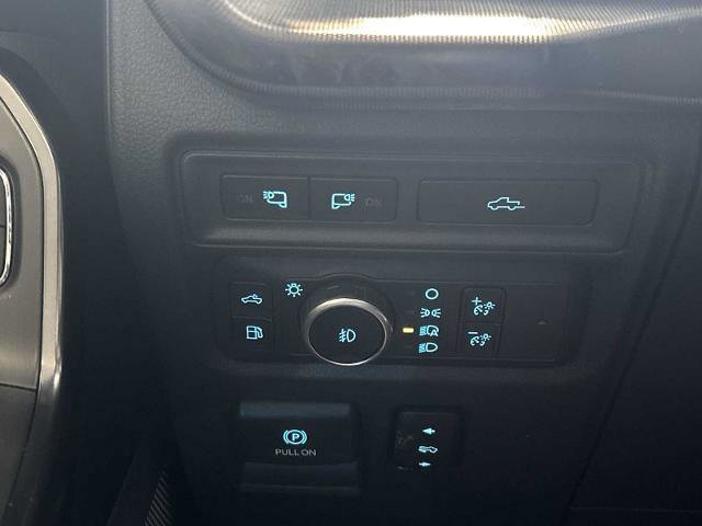 Certified 2022 Ford F150 Platinum w/ FX4 Off-Road Package image 17