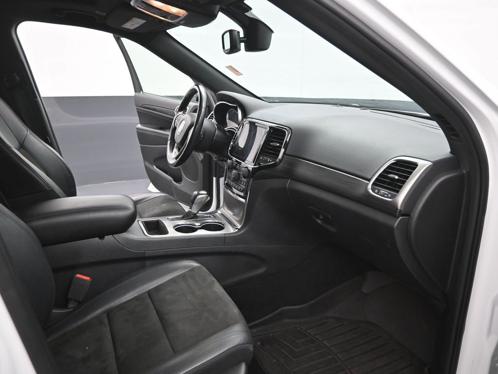 Used 2020 Jeep Grand Cherokee Altitude image 27