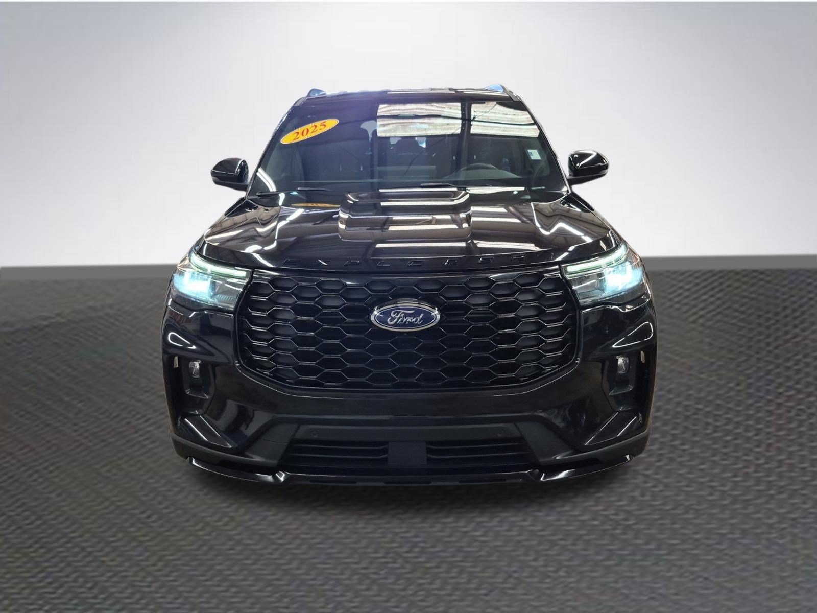 Certified 2025 Ford Explorer ST-Line w/ ST-Line Street Pack AWD/4WD image 3