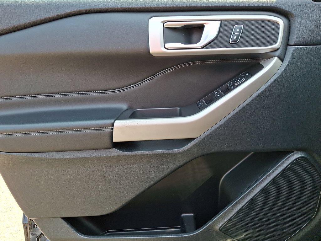 Certified 2023 Ford Explorer XLT AWD/4WD image 16