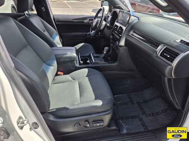 Used 2022 Lexus GX 460 Premium w/ Accessory Package AWD/4WD image 16