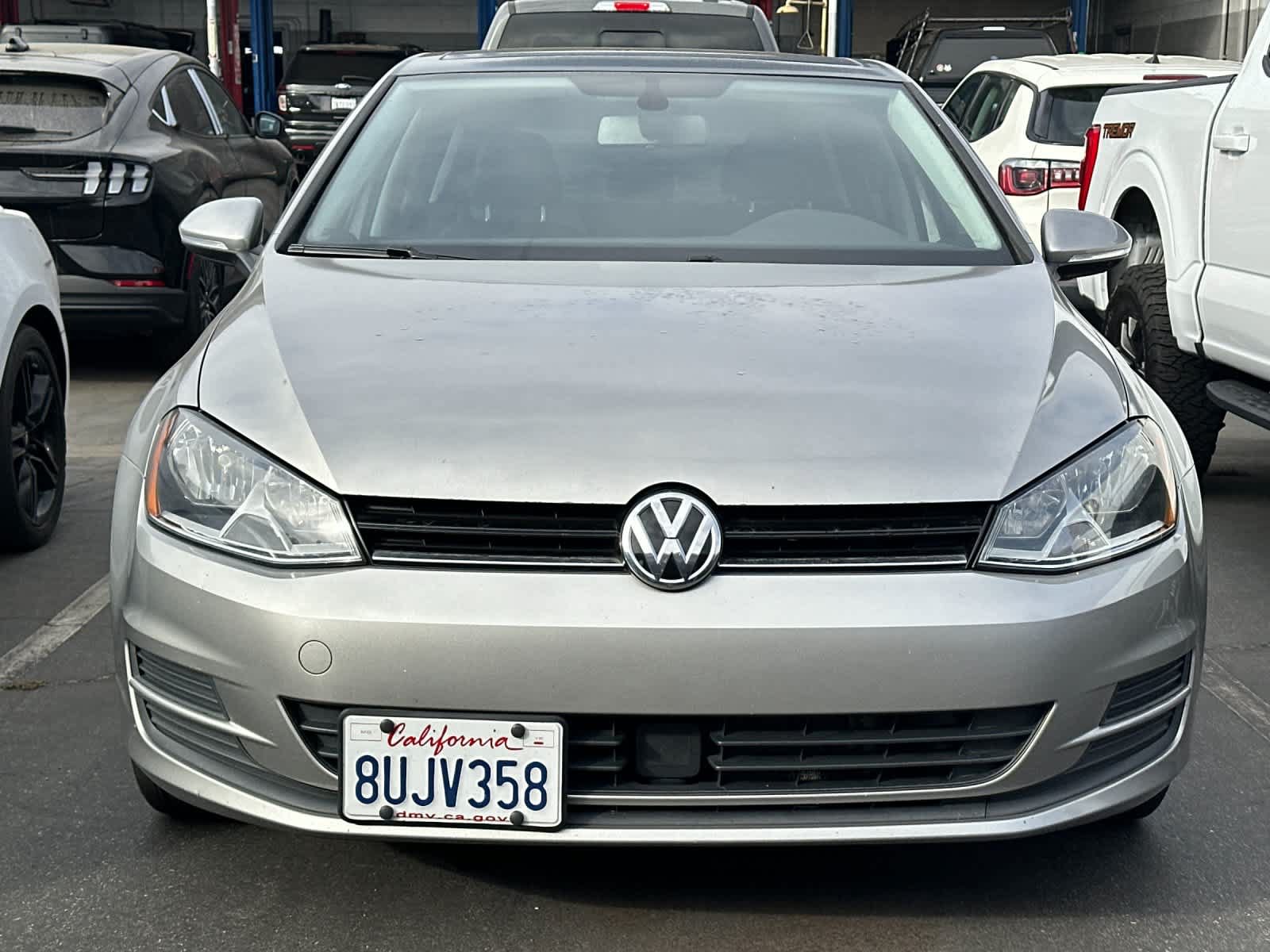 Used 2017 Volkswagen Golf Wolfsburg Edition FWD image 2