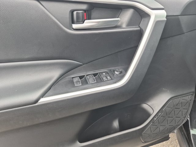Used 2023 Toyota RAV4 XLE FWD image 13