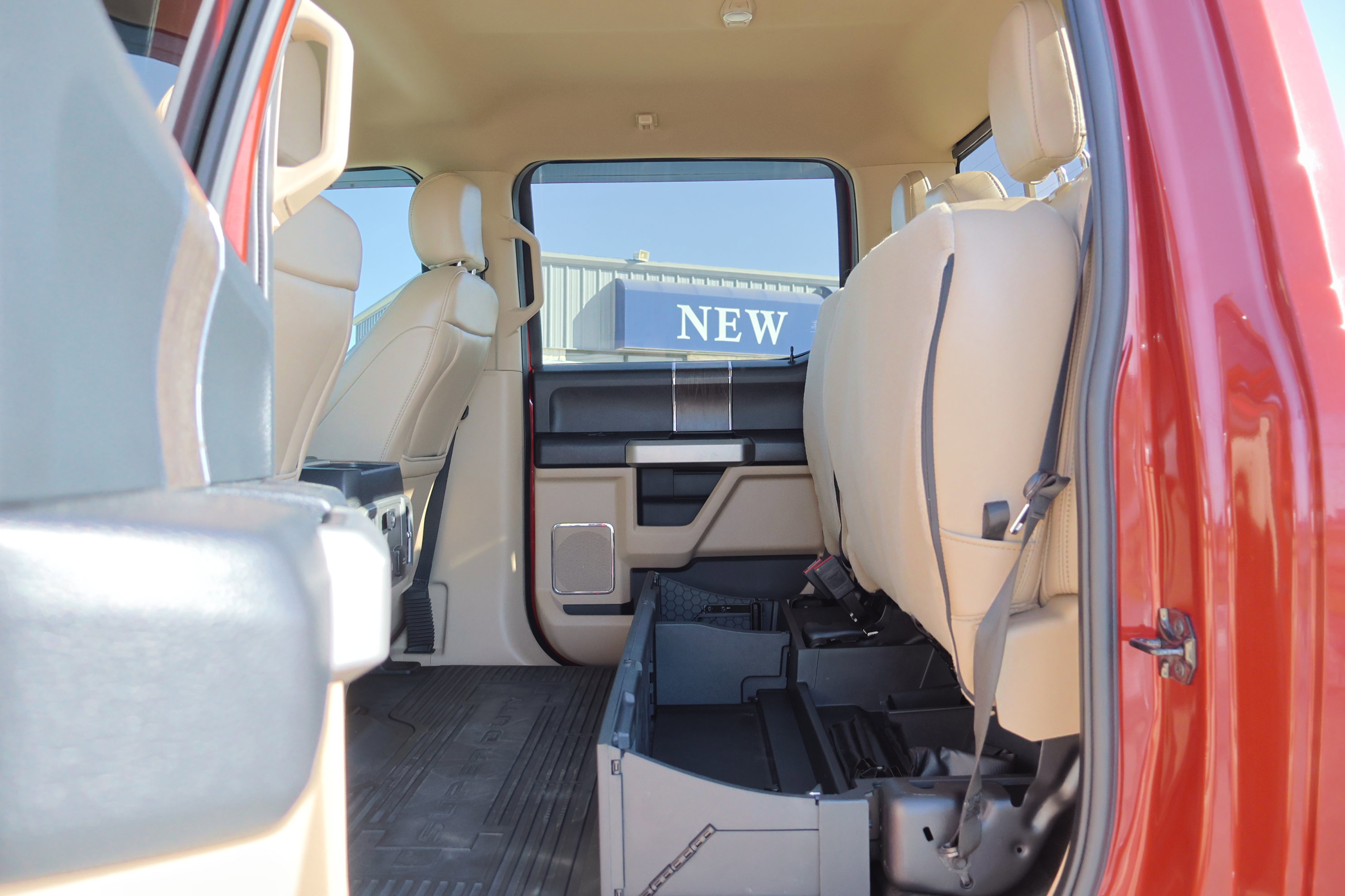 Certified 2020 Ford F350 Lariat w/ Lariat Ultimate Package image 32