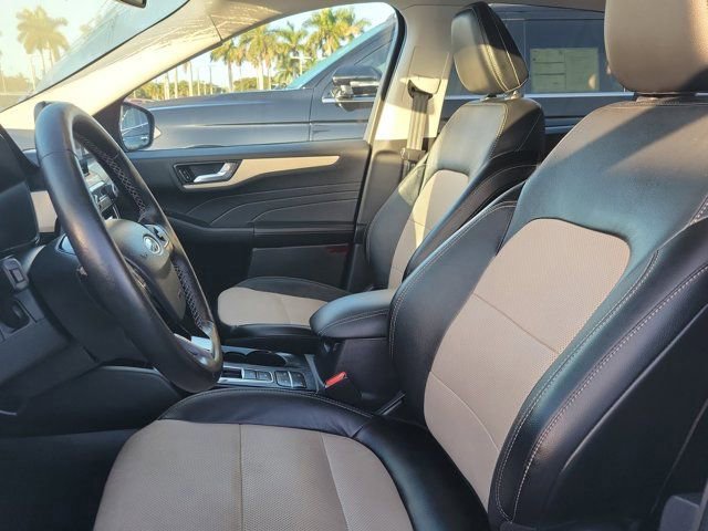 Certified 2022 Ford Escape Titanium w/ Titanium Premium Package image 23