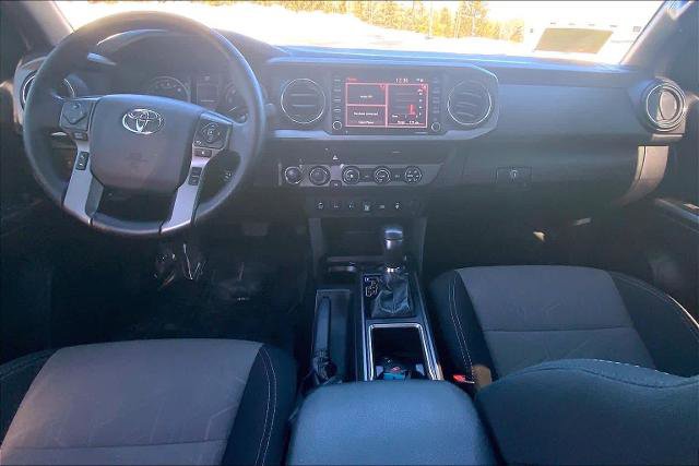 Used 2020 Toyota Tacoma TRD Off-Road w/ Technology Package image 16