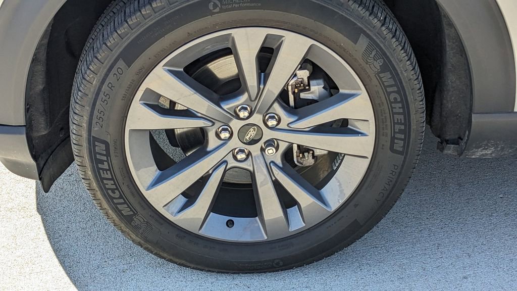 Certified 2022 Ford Explorer XLT w/ XLT Sport Appearance Package image 10