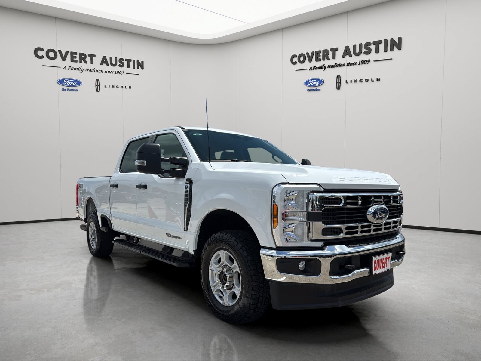 Certified 2025 Ford F250 XLT w/ FX4 Off-Road Package AWD/4WD image 7