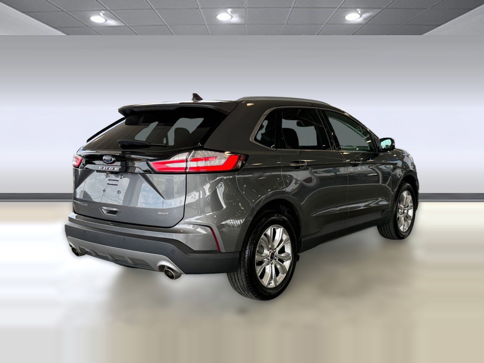 Certified 2024 Ford Edge Titanium image 5