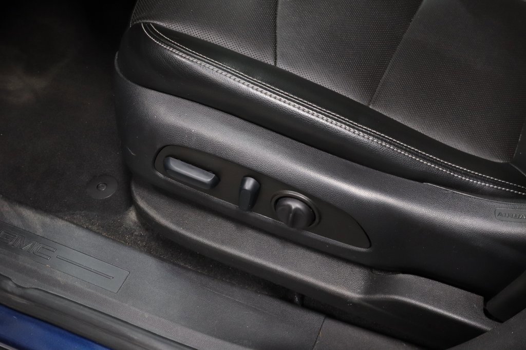 Used 2022 GMC Terrain SLT image 23