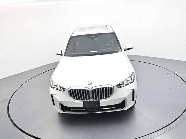 Used 2025 BMW X5 xDrive50e AWD/4WD image 36