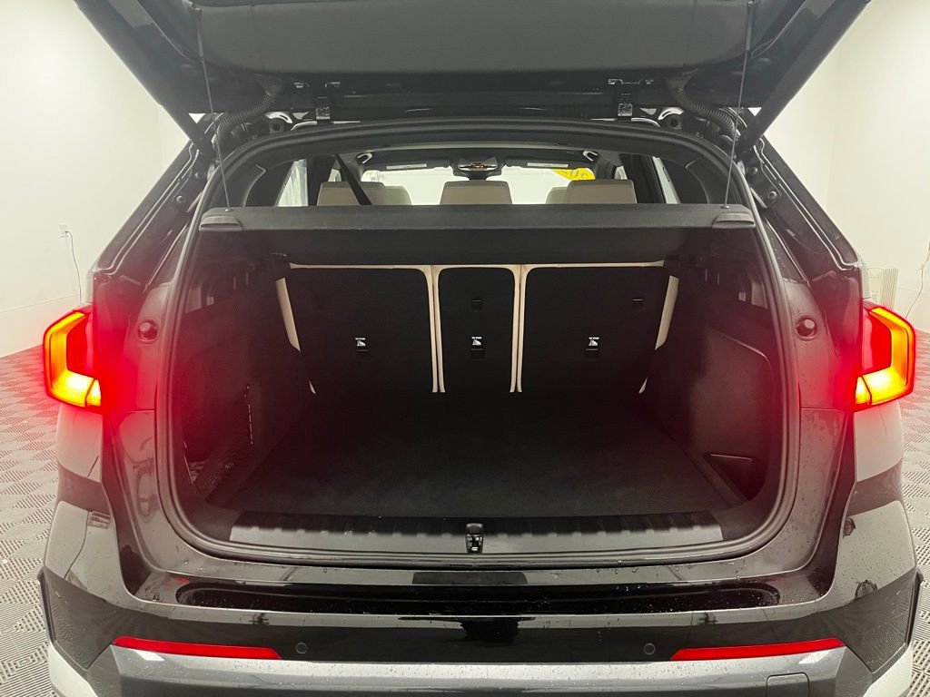 Used 2025 BMW X1 xDrive28i w/ Technology Package image 15