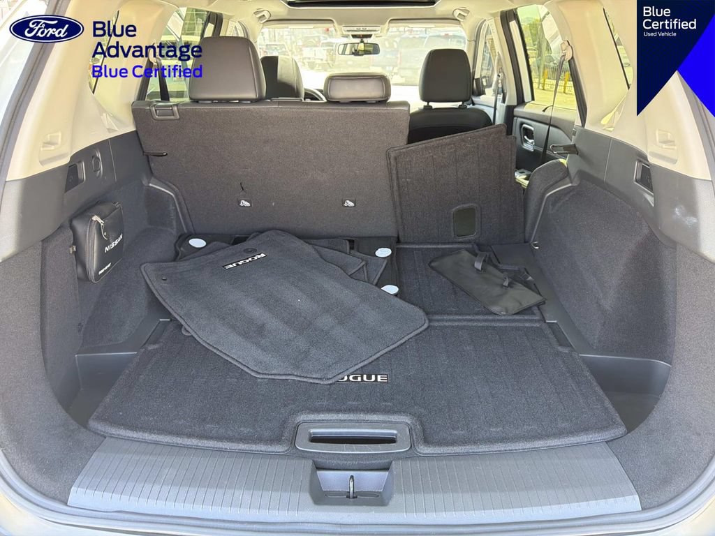 Used 2023 Nissan Rogue Platinum FWD image 7
