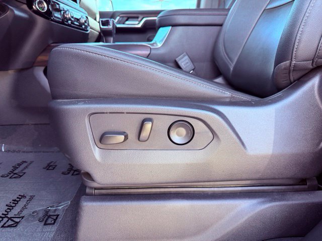 Used 2025 GMC Sierra 1500 SLT AWD/4WD image 10