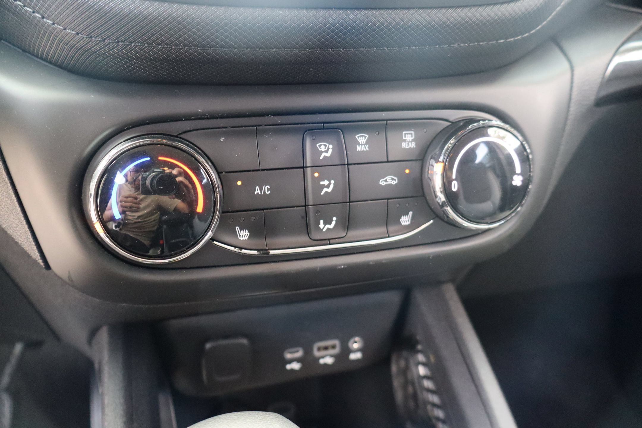 Used 2023 Chevrolet TrailBlazer LT FWD image 20