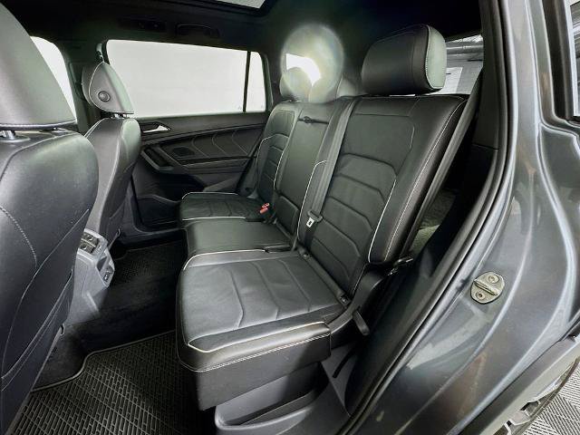 Used 2022 Volkswagen Tiguan SEL R-Line AWD/4WD image 24