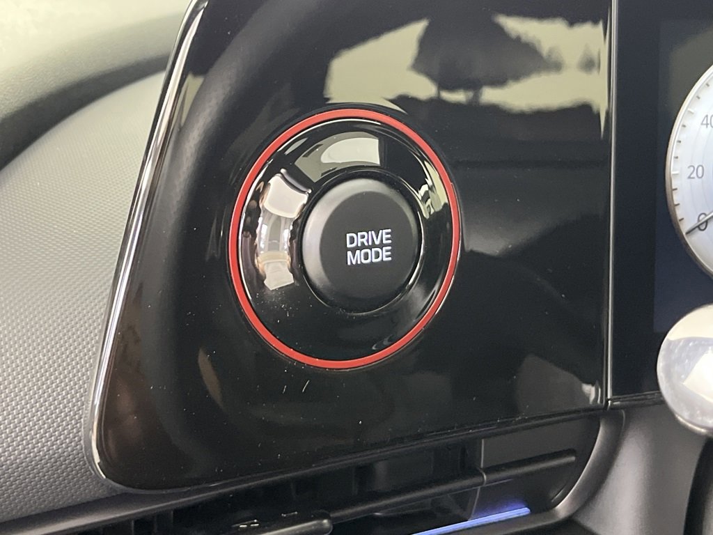 Used 2025 Hyundai Elantra N Line image 24