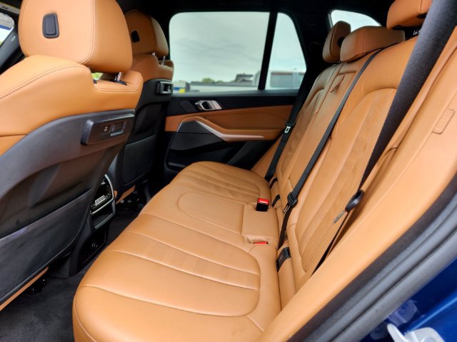 Used 2021 BMW X5 xDrive45e w/ Premium Package AWD/4WD image 16