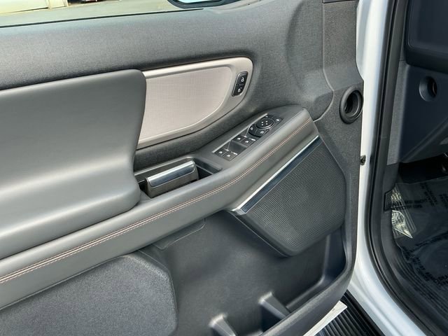 Certified 2025 Ford Expedition Active AWD/4WD image 11