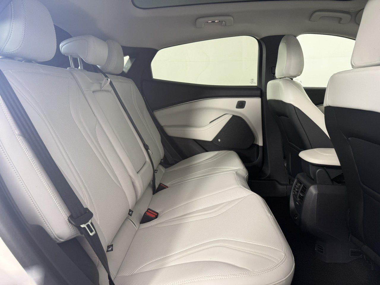 Certified 2022 Ford Mustang Mach-E Premium w/ Ice White Appearance Package AWD/4WD image 13