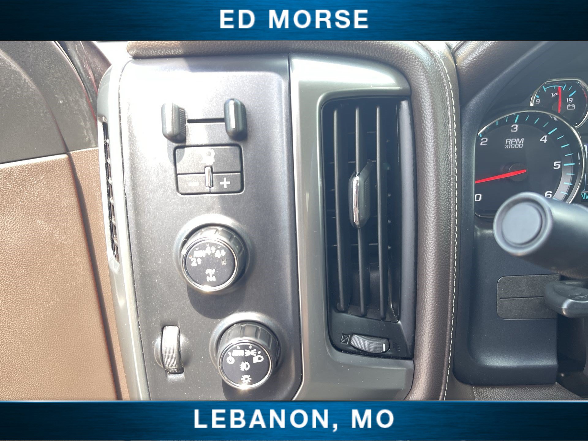 Used 2018 Chevrolet Silverado 1500 LTZ w/ LTZ Plus Package AWD/4WD image 16