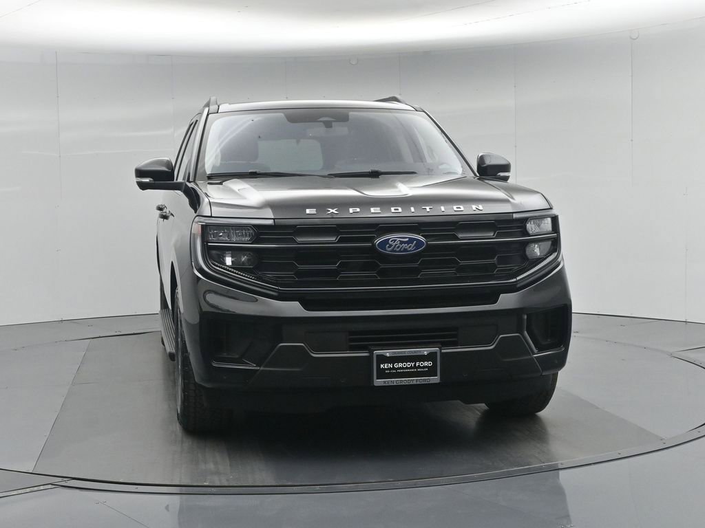 Certified 2025 Ford Expedition Active AWD/4WD image 60