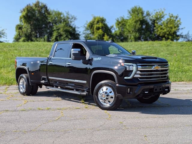 Used 2024 Chevrolet Silverado 3500 High Country w/ Technology Package