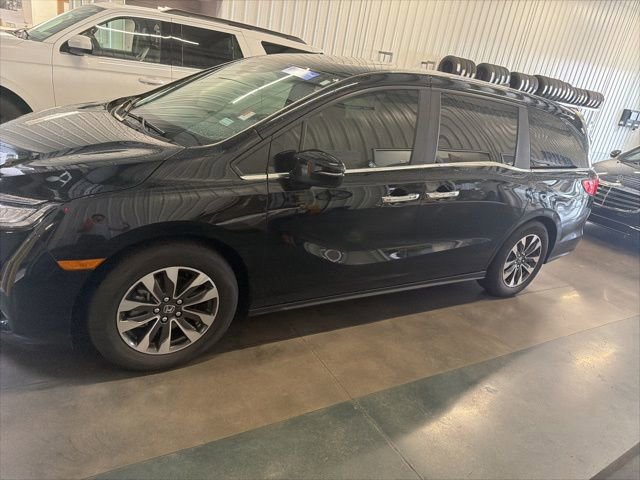 Used 2024 Honda Odyssey EX-L image 2