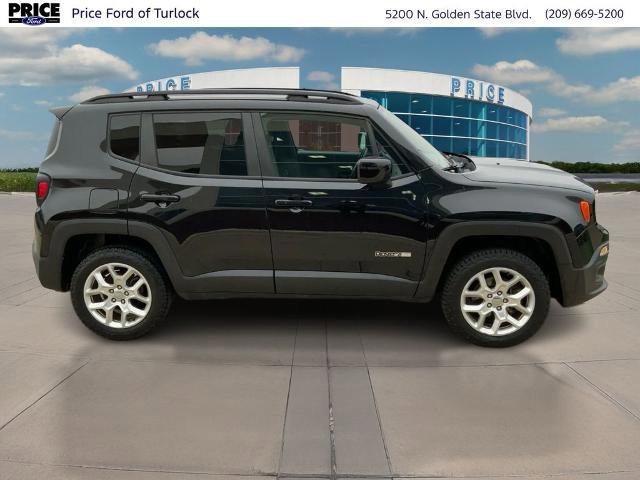 Used 2018 Jeep Renegade Latitude w/ Cold Weather Group image 6