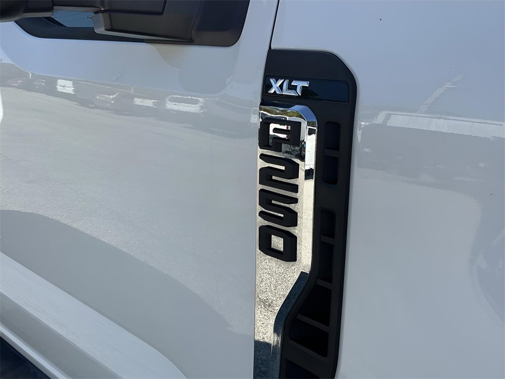 Certified 2025 Ford F250 XLT w/ FX4 Off-Road Package image 15