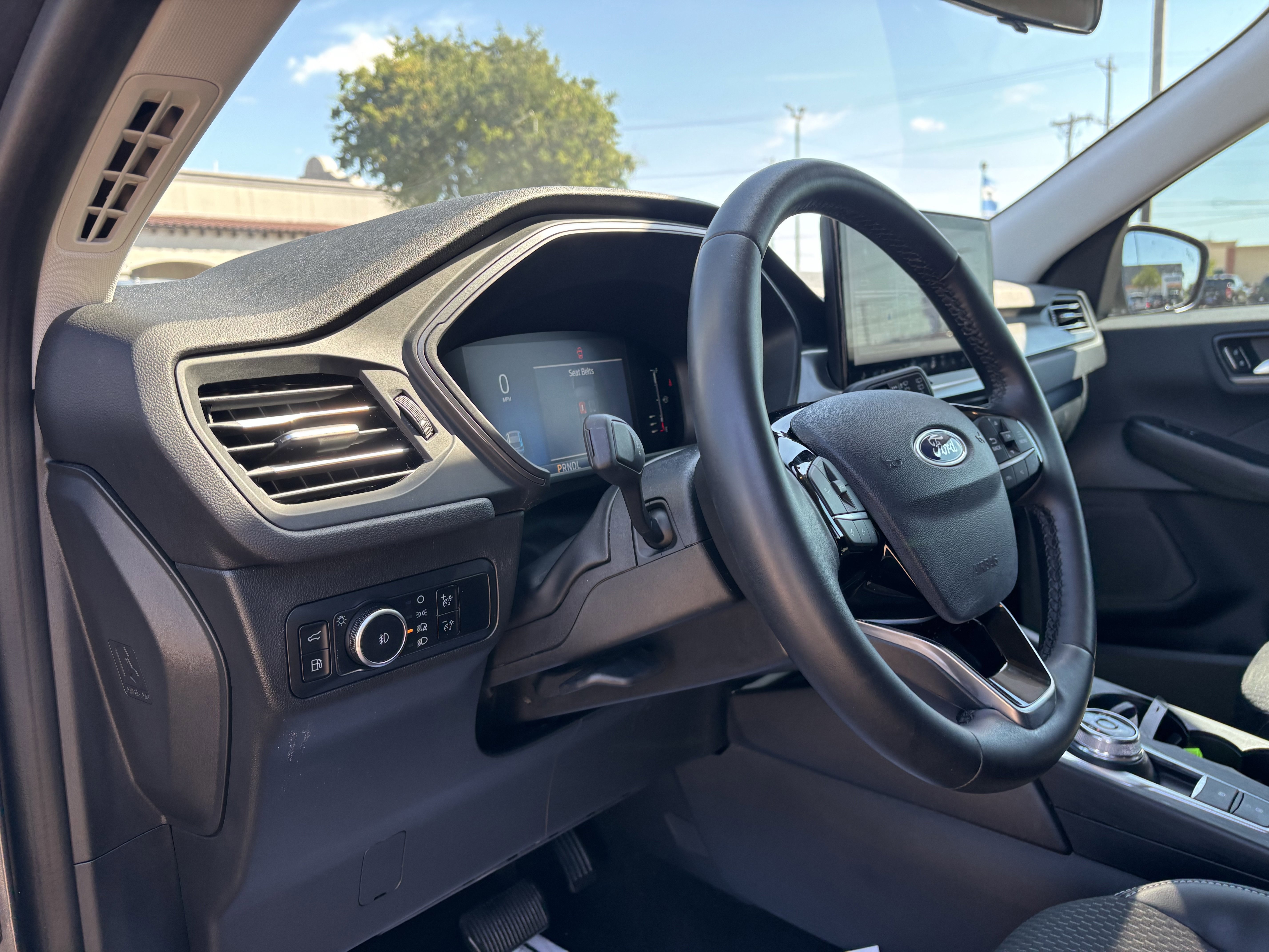 Certified 2023 Ford Escape SE image 12