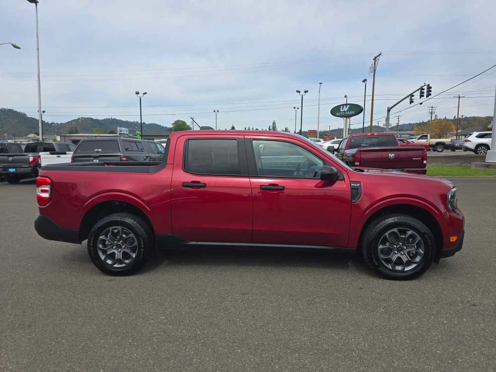 Certified 2025 Ford Maverick XLT w/ XLT Luxury Package FWD image 6