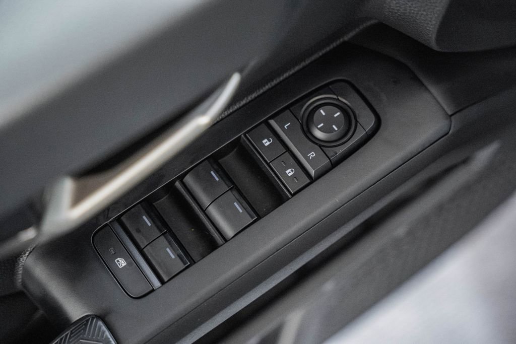 Used 2025 Toyota Tacoma TRD Sport AWD/4WD image 48