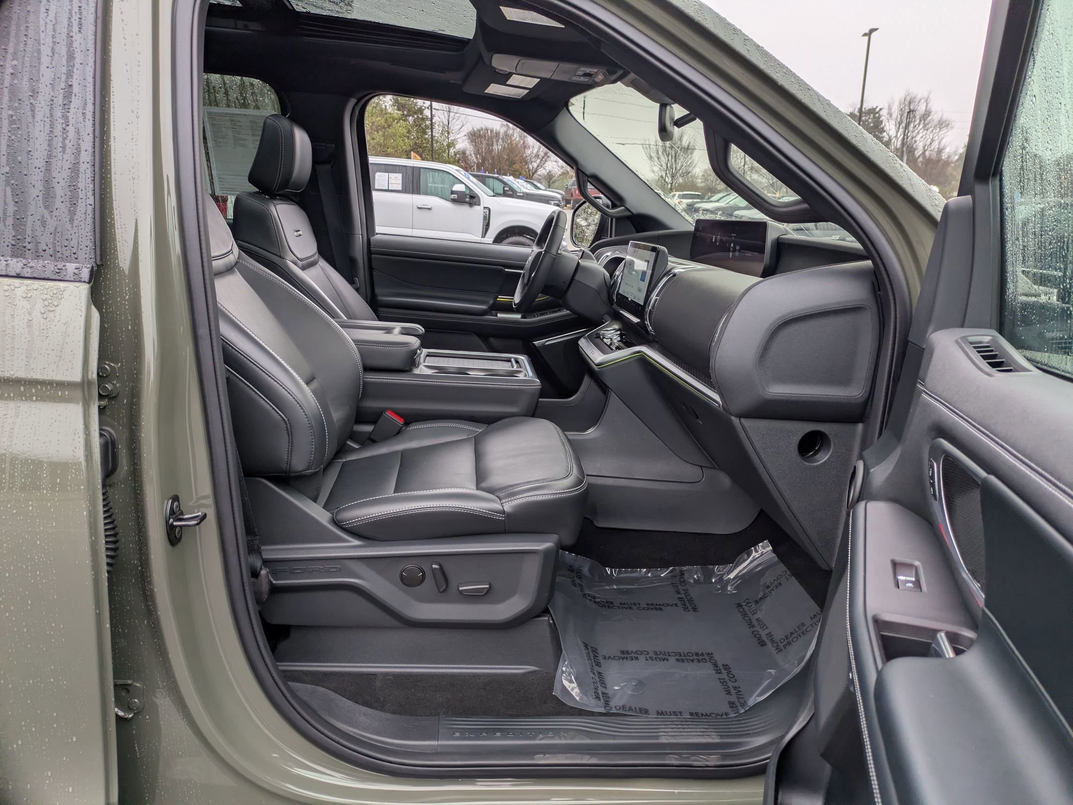 Certified 2025 Ford Expedition Platinum w/ Stealth Performance Package image 37