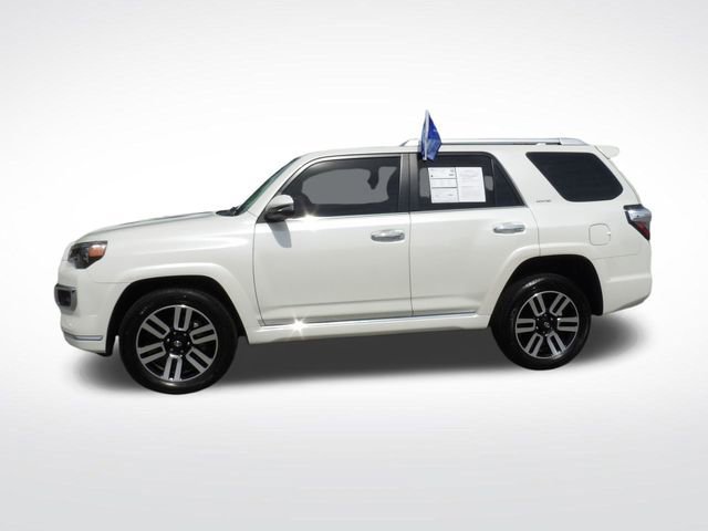Used 2022 Toyota 4Runner Limited AWD/4WD image 2