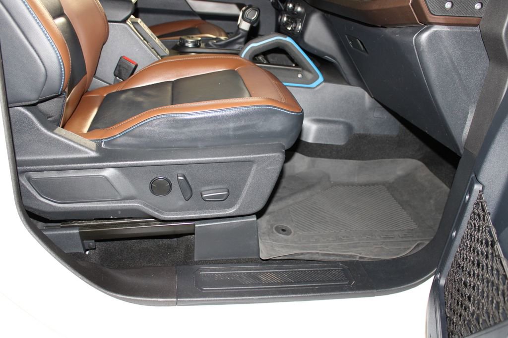 Certified 2023 Ford Bronco Outer Banks w/ Sasquatch Package image 11