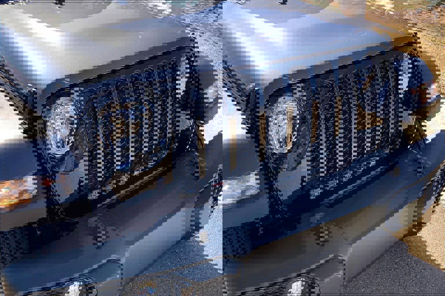 Used 2021 Jeep Gladiator Sport image 30