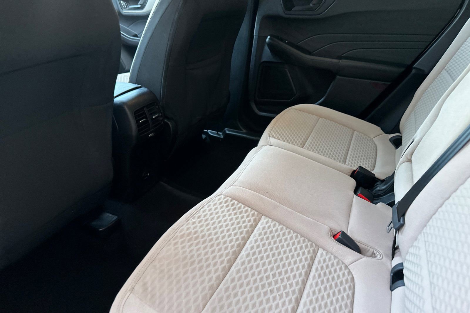 Certified 2022 Ford Escape SE w/ SE Sport Appearance Package FWD image 14