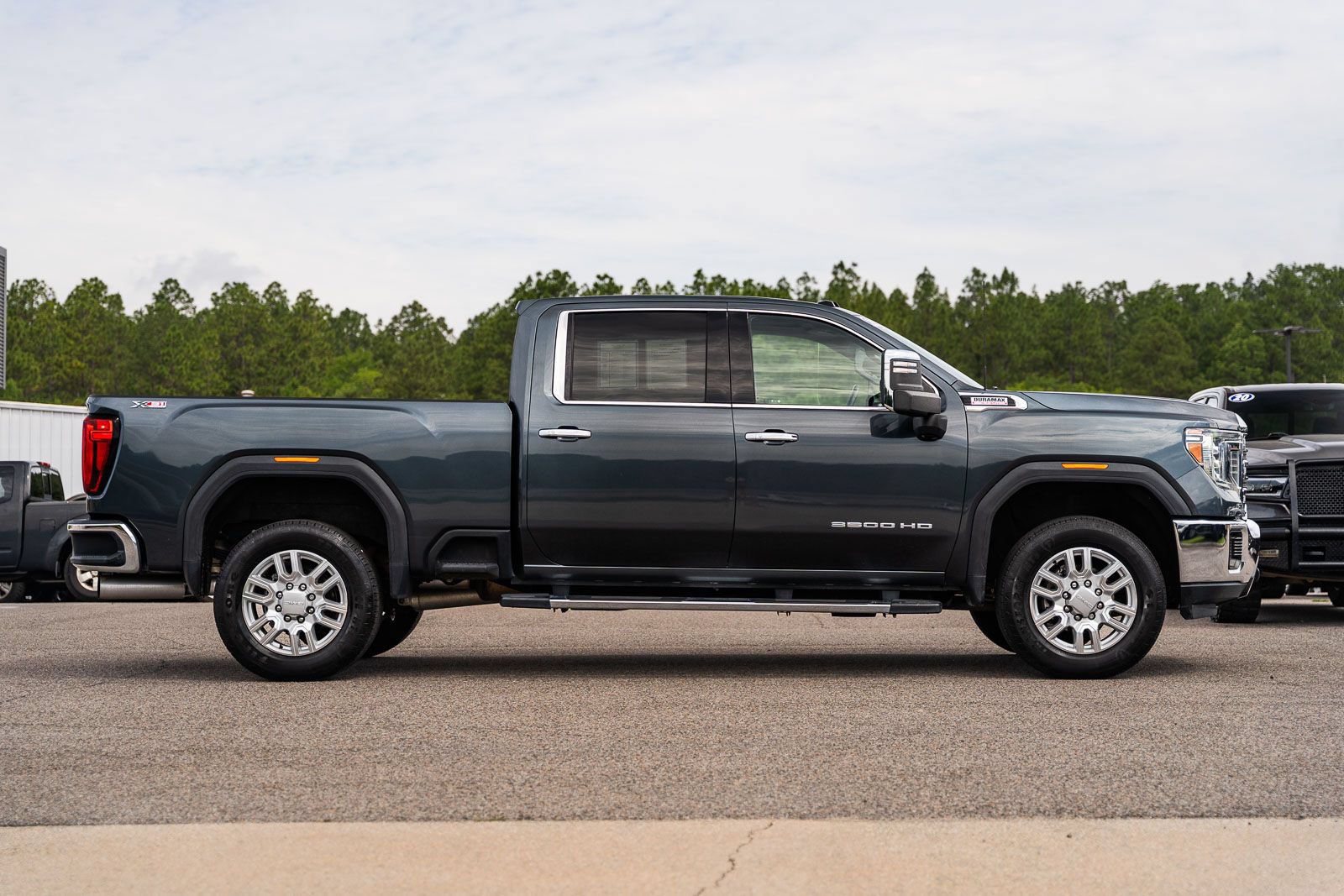 Used 2020 GMC Sierra 3500 SLT w/ SLT Premium Plus Package AWD/4WD image 8