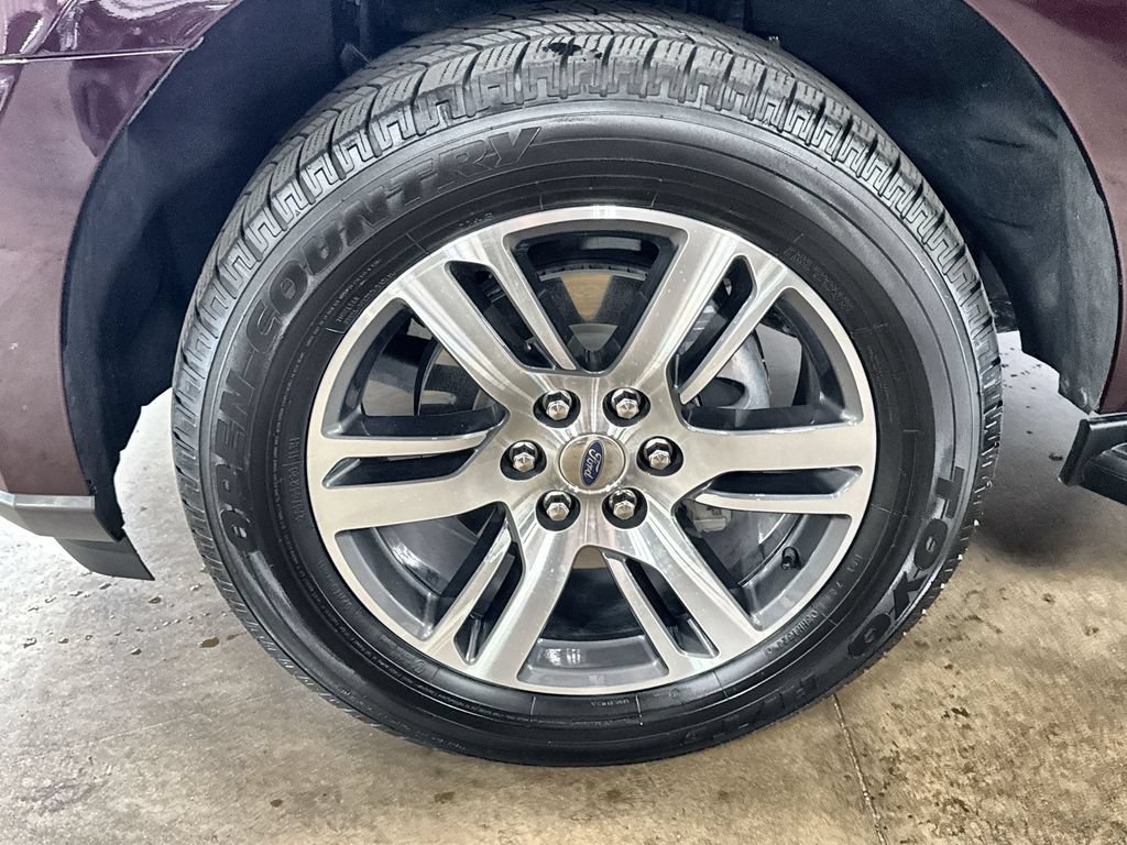 Certified 2024 Ford Expedition XLT RWD image 33