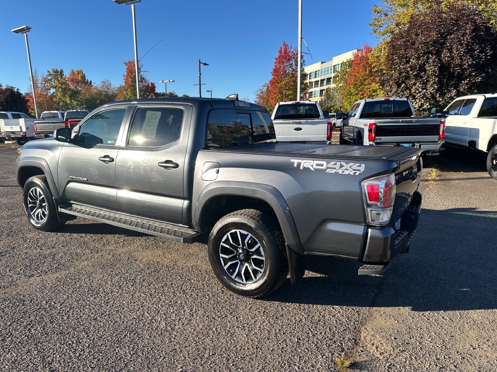 Used 2020 Toyota Tacoma TRD Sport w/ Technology Package AWD/4WD image 4