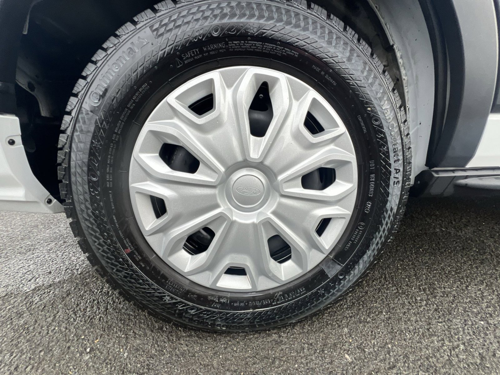 Certified 2025 Ford Transit 350 XLT RWD image 20