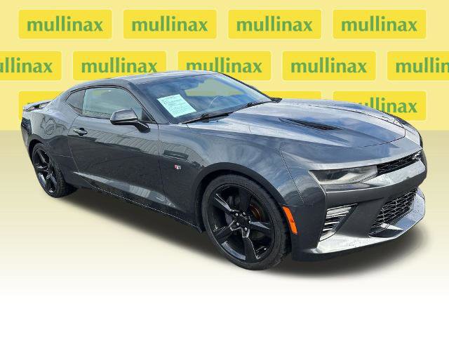 Used 2018 Chevrolet Camaro SS RWD image 1